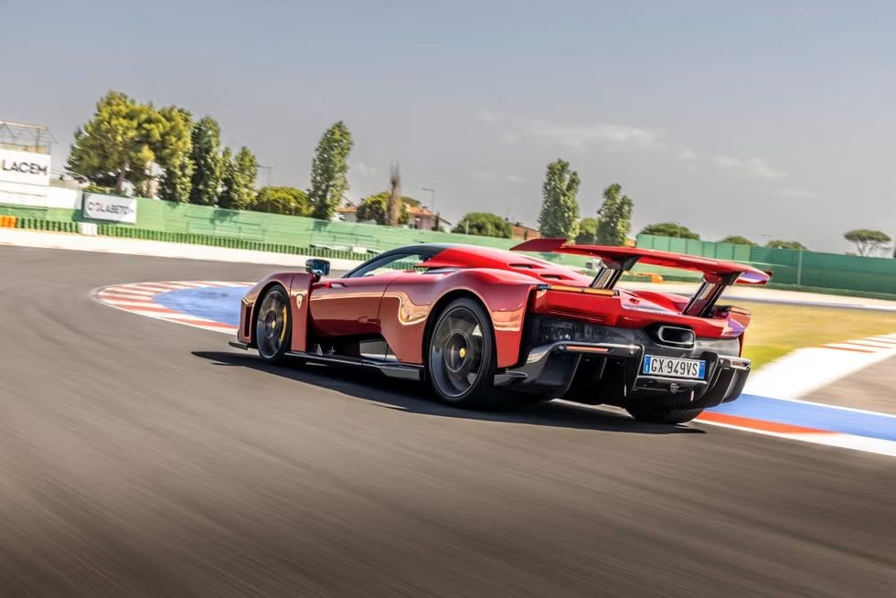 2026-ferrari-f80-254-686e8462b2543.jpg