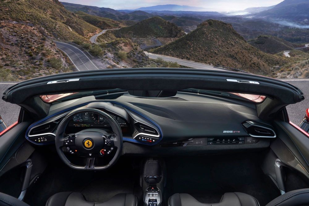 07_296_GTS_Assetto_Fiorano_interior_front.jpg